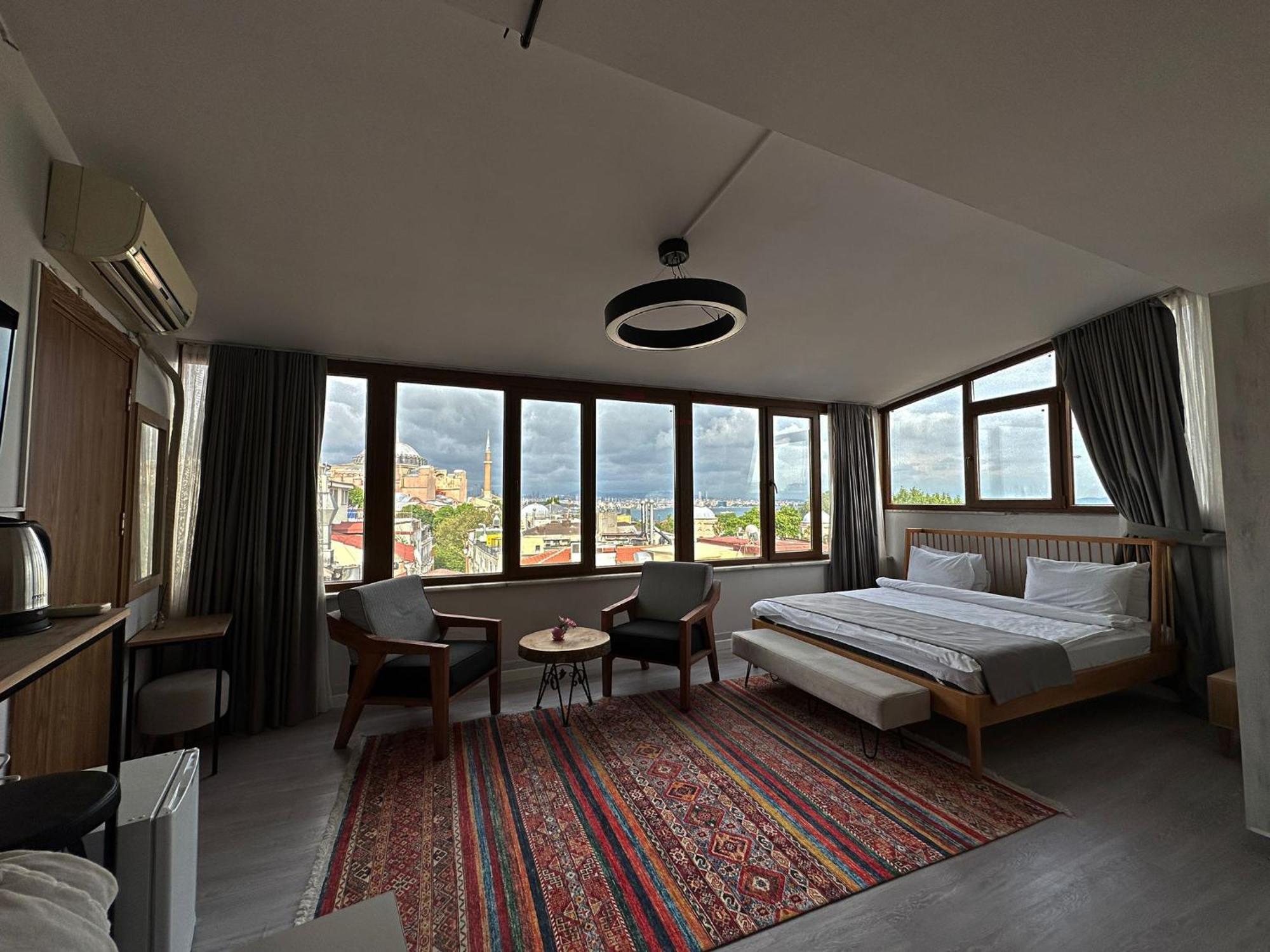 Million Old Hotel Istanboel